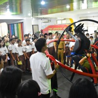 Kegiatan Outdoor Study Kelas VII Ke Riau Science Center